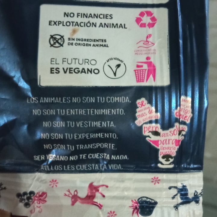 photo of Un Rincón Vegano Alfajor de Frutos del Bosque shared by @mikamaiden on  04 Apr 2021 - review