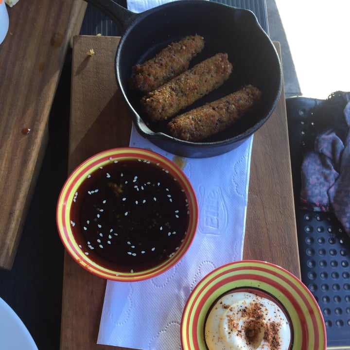 photo of El Barista Caffé Palitos de quinoa con salsa agridulce shared by @eeevelyn on  14 Jan 2021 - review