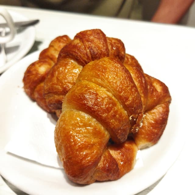Photo of the dish “Medialunas”