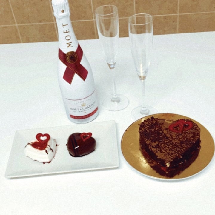 review photo of Vegan Bombon Dulces san Valentín shared by @crisveganqueen on 17 Feb 2021 - review