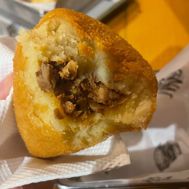 photo of We Can Veg It coxinha de jaca shared by @giovana24 on  18 Sep 2022 - review