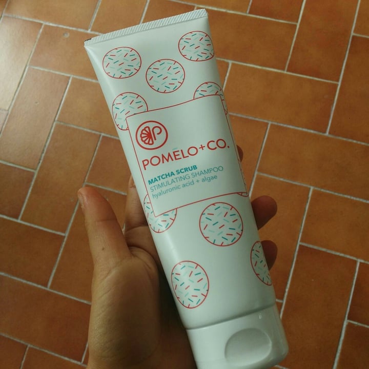 review photo of POMELO+CO. Matcha Scrub Stimulating Shampoo shared by @alenana on 11 Jun 2020 - review