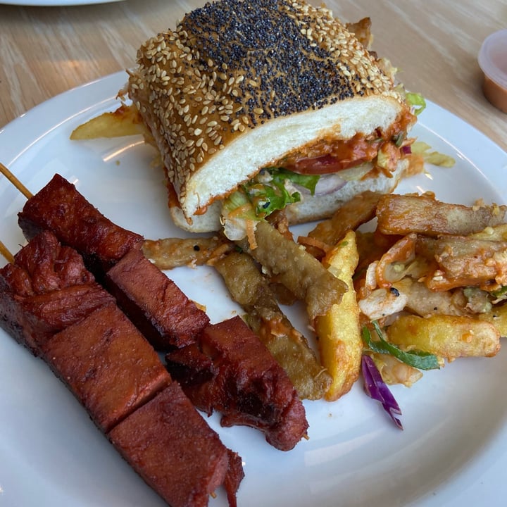review photo of Lekker Vegan Kloof 1/2 Lekker Gatsby shared by @luigif on 13 Dec 2021 - review