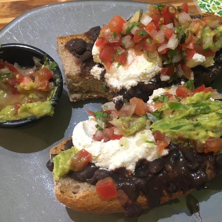 photo of Vegan Planet Molletes shared by @dh on  27 Jul 2021 - review