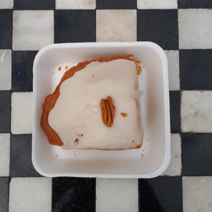 review photo of Tienda Natural La Granola Carrot Cake shared by @avocatto on 10 Feb 2021 - review
