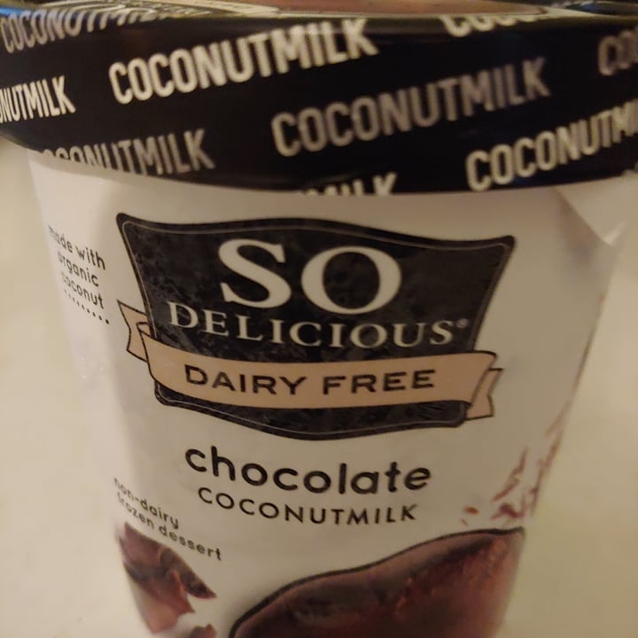 photo of So Delicious Dairy Free Chocolate Coconutmilk Ice Cream shared by @laurenonearth on  25 Aug 2021 - review
