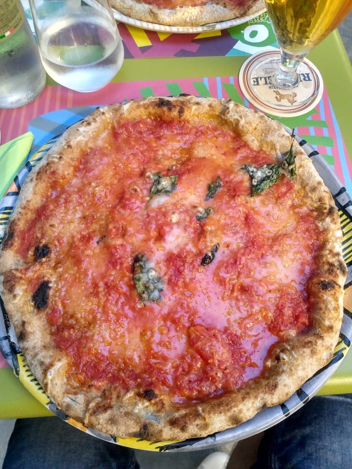 photo of Capperi che Pizza Margherita Vegan shared by @mely93 on  26 Jul 2020 - review