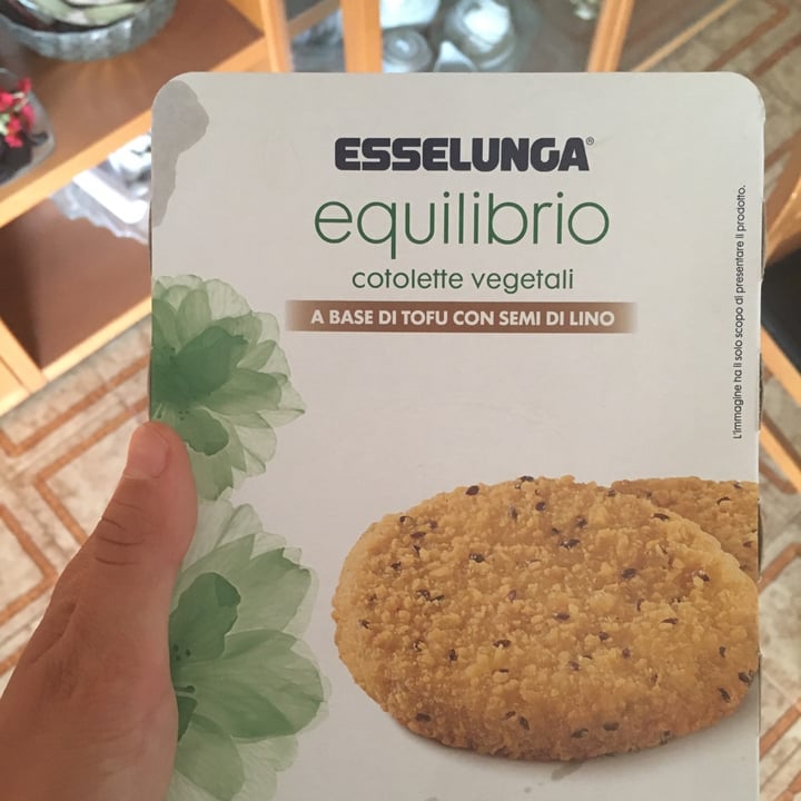 photo of Esselunga equilibrio Cotolette Vegetali A Base Di Tofu Con Semi Di Lino shared by @framiche17 on  24 Jun 2022 - review