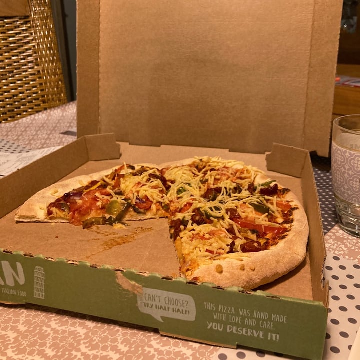 photo of Domino's Pizza Pizza vegan spicy shared by @-margot- on  22 Jan 2021 - review