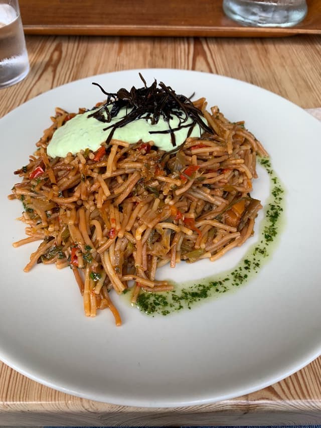 Photo du plat “Fideuá con sojanesa”