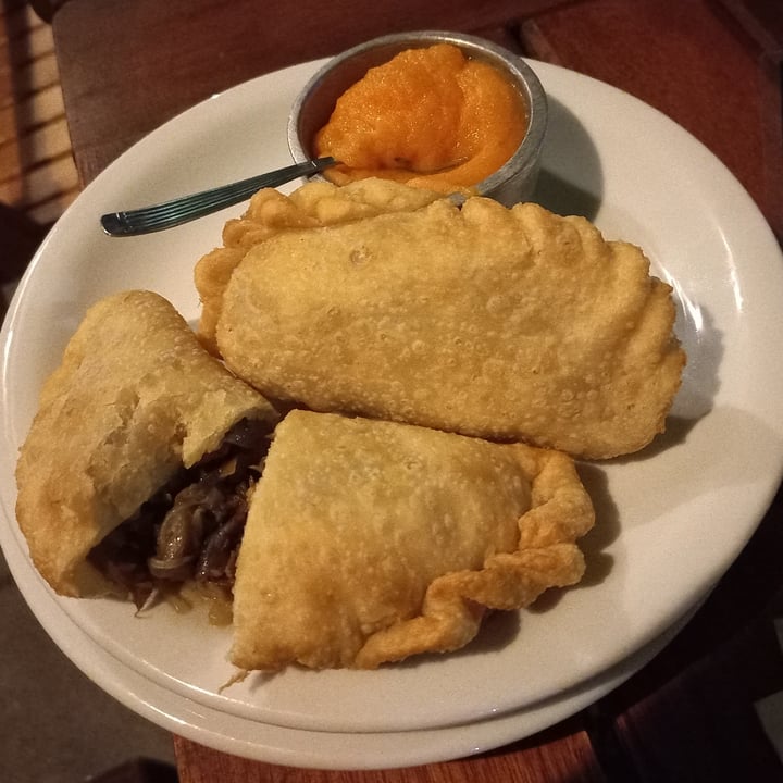 photo of Amores Tintos - Soler Empanada Vegana shared by @acuello on  24 Mar 2022 - review