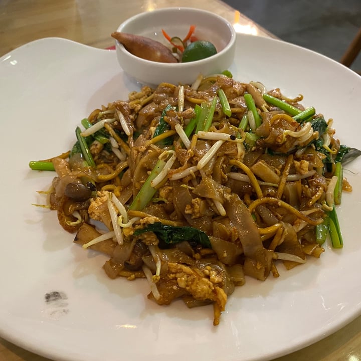 photo of Loving Hut Lh Char Kway Teow Set shared by @piggy-egg on  20 Feb 2021 - review