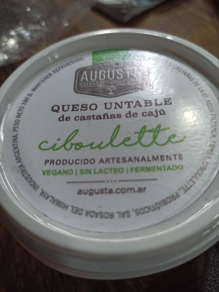 photo of GOPAL Orgánico & Natural Queso untable shared by @luzcee on  29 Mar 2020 - review