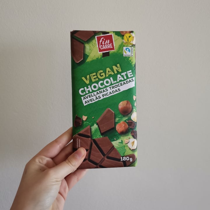 review photo of Fin Carré Chocolate con avellanas troceadas shared by @marianafilipaaa on 16 Jan 2022 - review