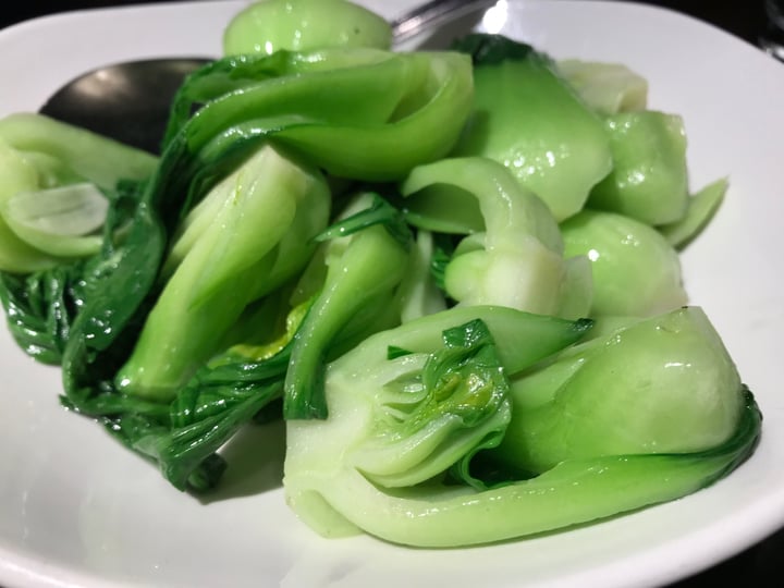 photo of Din Tai Fung University Village Sauteed Bok Choy shared by @ybhutada on  12 Jul 2018 - review