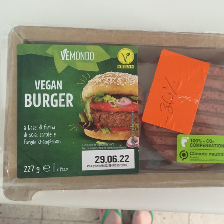photo of Vemondo Vegan Burger shared by @windie on  28 Jun 2022 - review