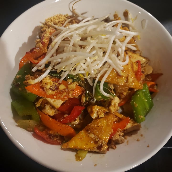 review photo of Pho Fresh Spicy Basil Stir Fried Noodle Plate shared by @stacyc420 on 11 Dec 2019 - review