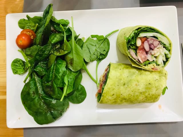 Photo of the dish “Wrap de verduras con espinaca”