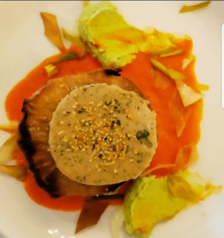 photo of Restaurant Le Parlementaire Celery Root Stake With Cashew Cheese and Avocado Puree shared by @veganthropist on  11 May 2019 - review