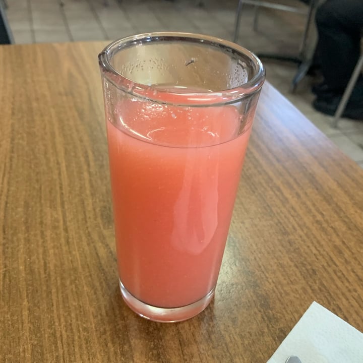 photo of Banquetes JESSY Agua de Guayaba shared by @shakitz on  02 Mar 2022 - review