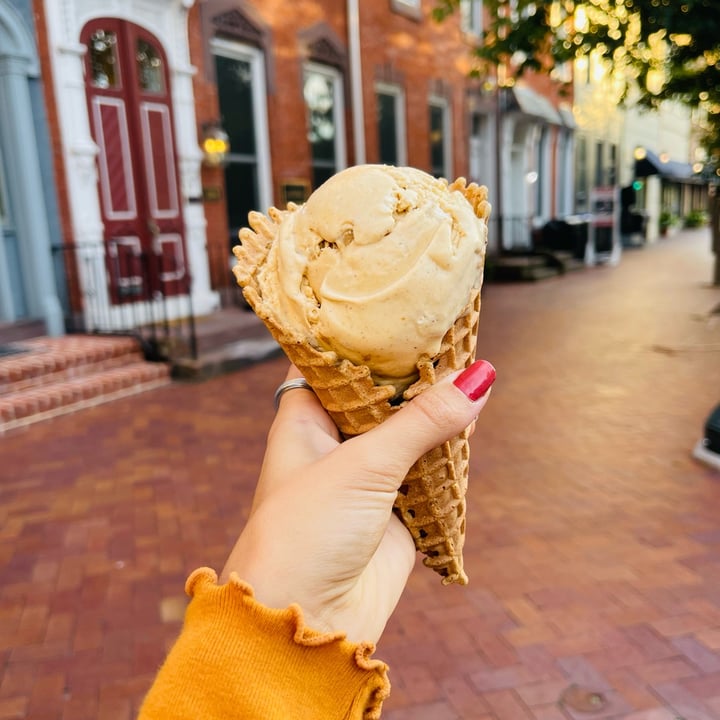 photo of Honey Bear Kitchen Delivery and Pick-up Pumpkin Cheesecake Ice Cream shared by @alexanicole on  22 Oct 2022 - review