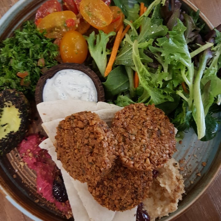 photo of Genius Central Singapore Falafel Bowl shared by @ngxinister on  11 Dec 2020 - review