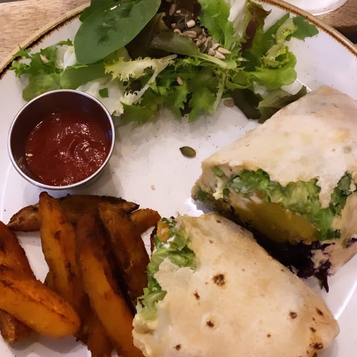 photo of Aromaticus Tempeh Ceasar Wrap shared by @merylin02 on  10 Mar 2022 - review