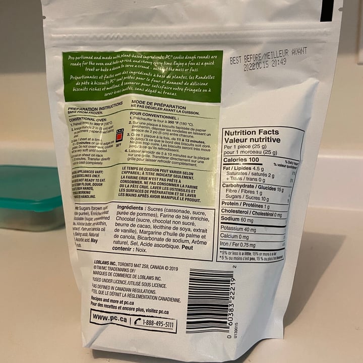 review photo of President's Choice chocolate chip cookie dough rounds shared by @misshappe on 22 Aug 2021 - review