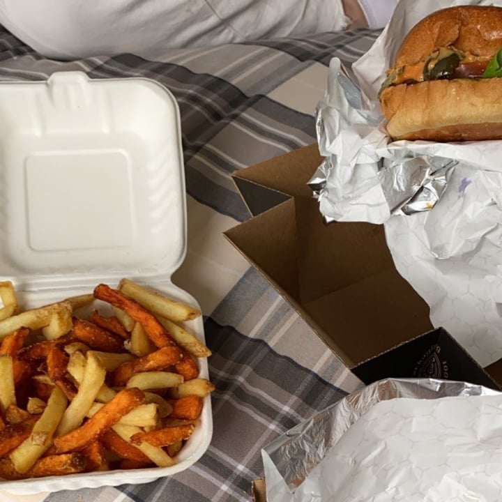 review photo of The Vurger Co 50/50 shared by @mla on 18 May 2022 - review