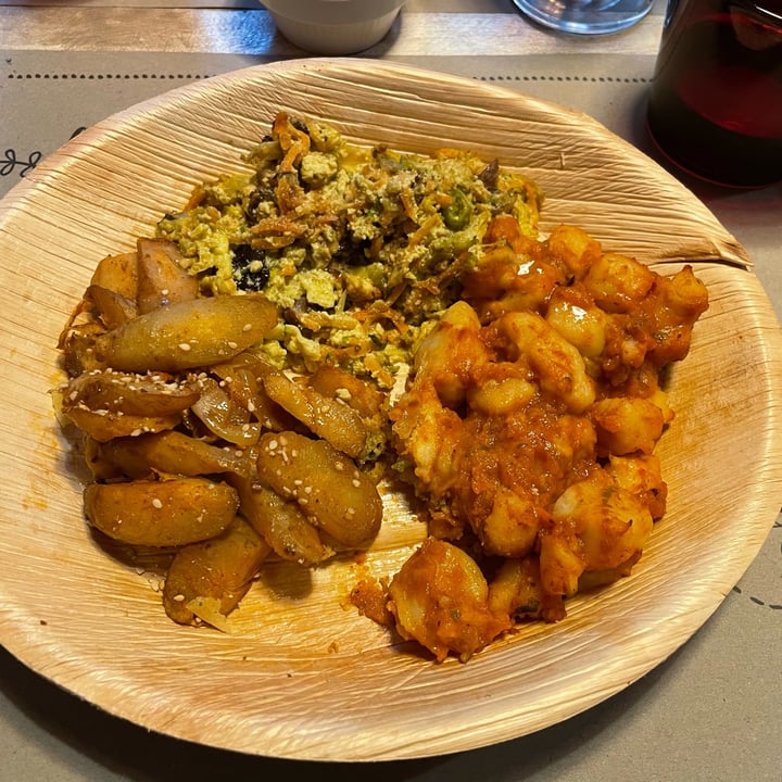 photo of VegAmore Tofu strapazzato, erbette amare alla paprika, gnocchi di patate al ragù di soia shared by @munnemer on  05 Dec 2021 - review