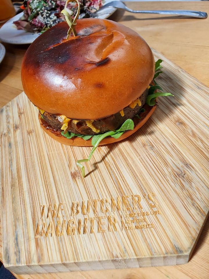 review photo of The Butcher's Daughter Vegan Burger shared by @sorinafredholm on 11 Mar 2020 - review