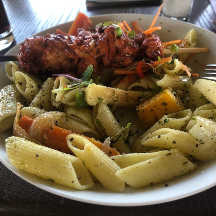 photo of Asher's Corner Cafe @ Ashers Farm Sanctuary Basil pesto pasta and kebab shared by @paulavdk on  04 Sep 2022 - review