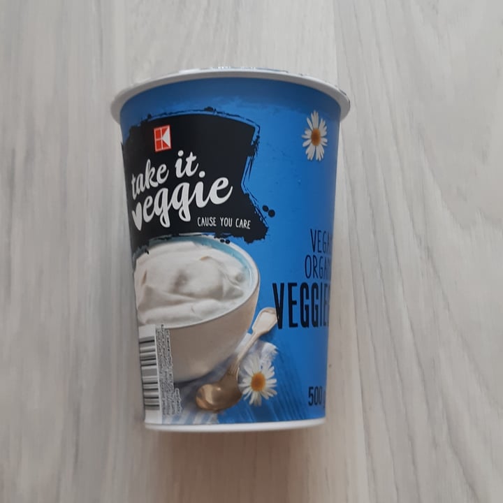 review photo of Kaufland Take it Veggie Soja Joghurt (soy yogurt) shared by @mary-veggiesoul13 on 27 Sep 2021 - review