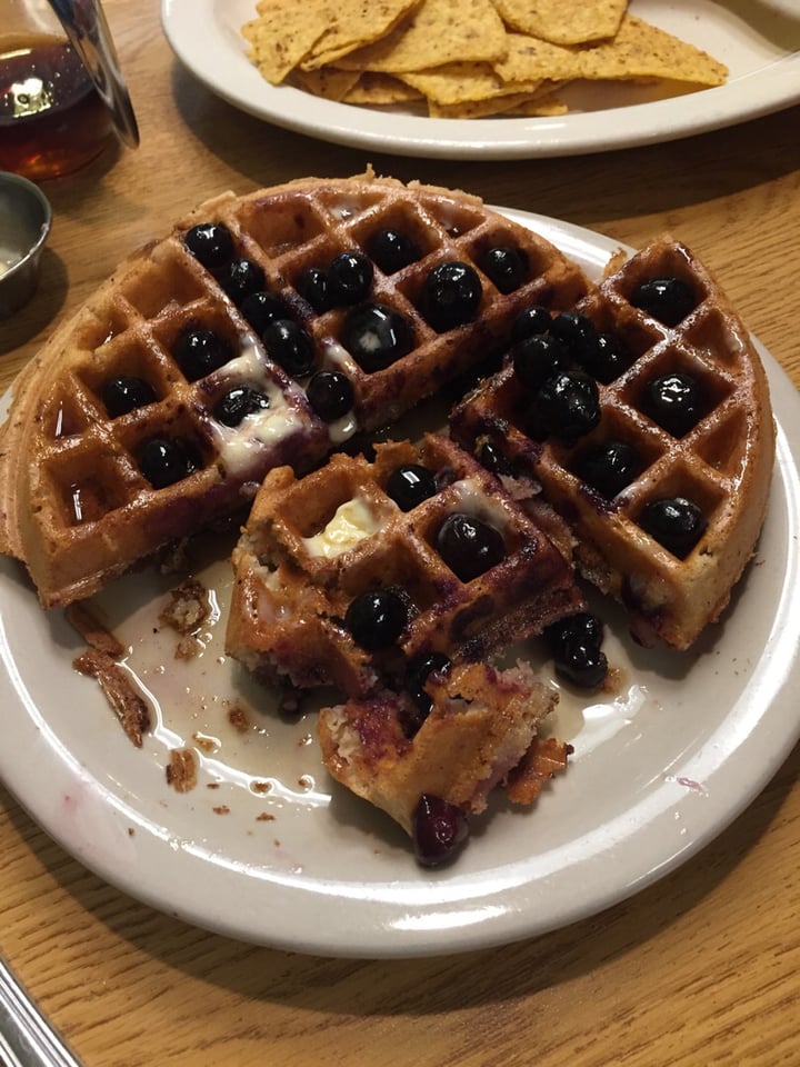 review photo of Portia's Cafe Waffle shared by @snailisfast on 25 Dec 2019 - review
