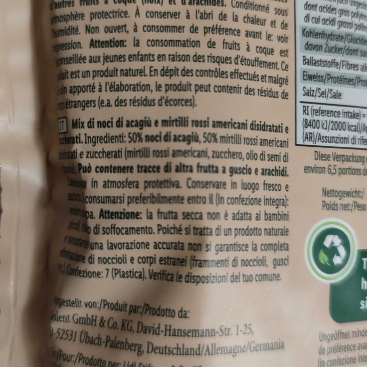 photo of Alesto Mix di noci di acagiú  e mirtilli rossi shared by @vale2781 on  23 Apr 2022 - review