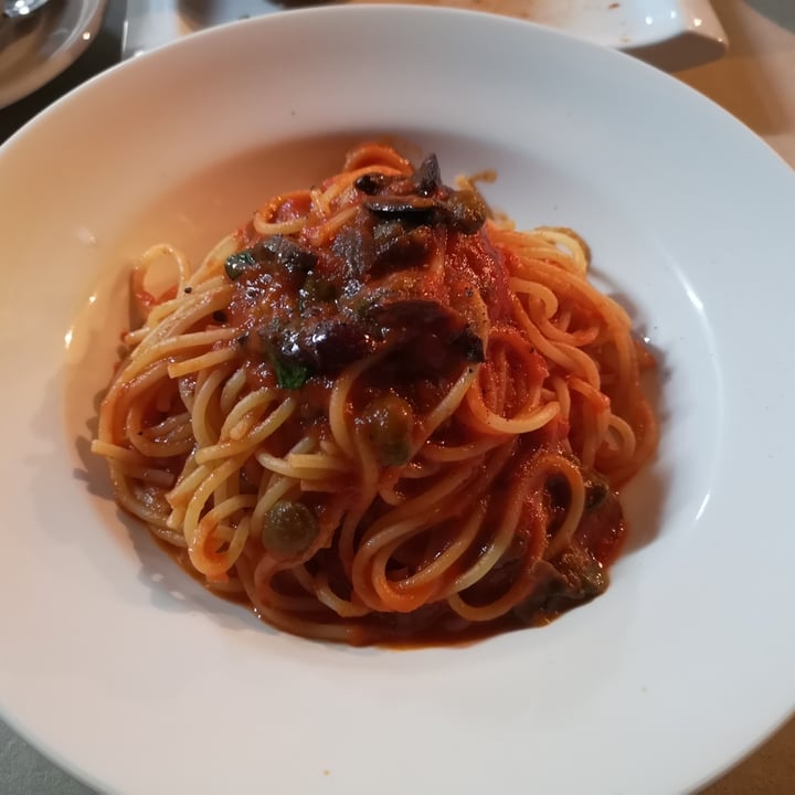 photo of Monnalisa Italian Restaurant Pasta puttanesca shared by @synthwave0470 on  07 Nov 2021 - review
