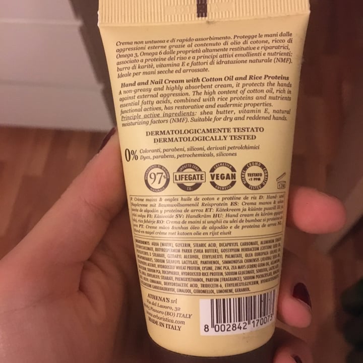 photo of L'Erboristica Di Athena's Dal 1969 Crema Mani E Unghie shared by @dodo3 on  22 Sep 2021 - review