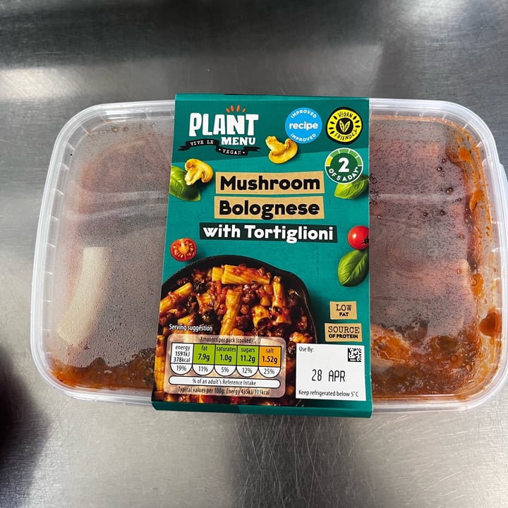 photo of Plant Menu Mushroom Bolognese with Tagliatelle shared by @vegmart404 on  24 Apr 2022 - review