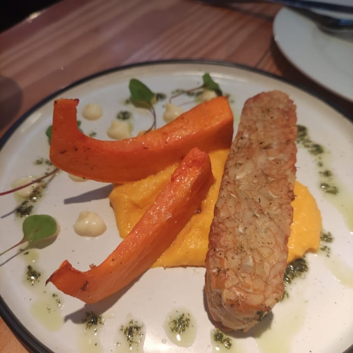 photo of Rasoterra Curry con verduras, sorbete de garbanzos y bolitas de arroz glutinoso shared by @carlosjavierpt on  11 Dec 2022 - review