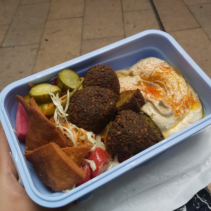 photo of Chickpea Falafel Hummus Bowl shared by @melaniepeters on  09 Jun 2021 - review