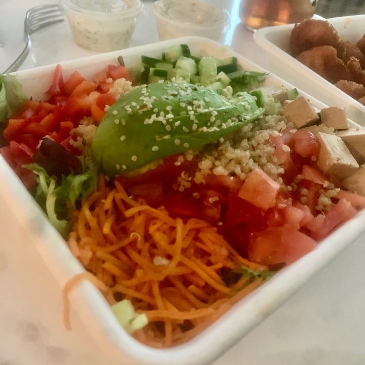 photo of Fresh on Crawford big salad shared by @xdarrenx on  04 Apr 2021 - review