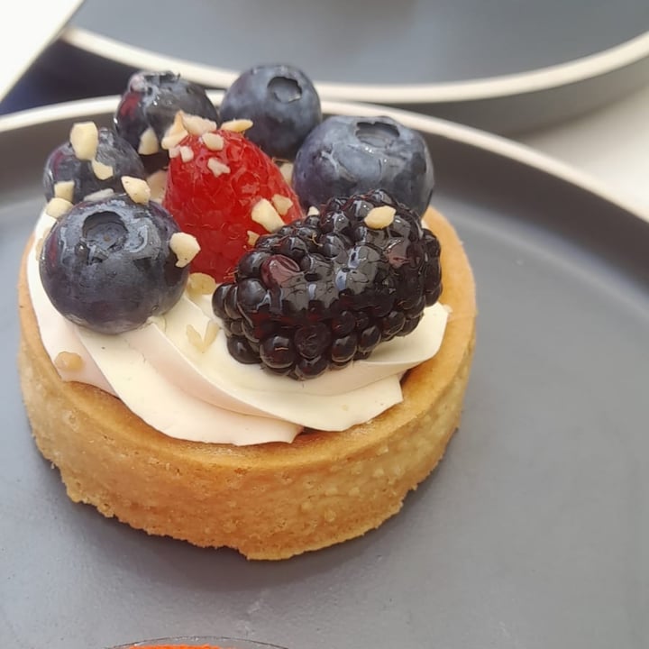 photo of Vegan Art crostatina frutti di bosco shared by @simonaballini01 on  20 Jun 2022 - review