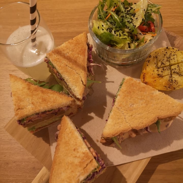 photo of Daio Sandwich shared by @yynerse on  13 Jul 2021 - review