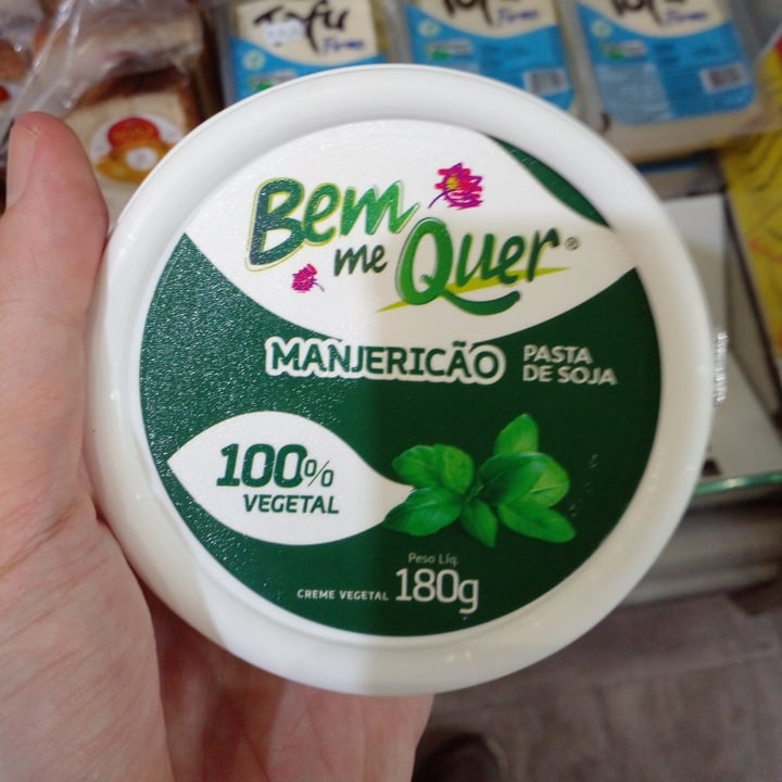 photo of Bem me Quer Pasta De Soja Vegetal Sabor Manjericão shared by @rajamachado on  09 May 2022 - review
