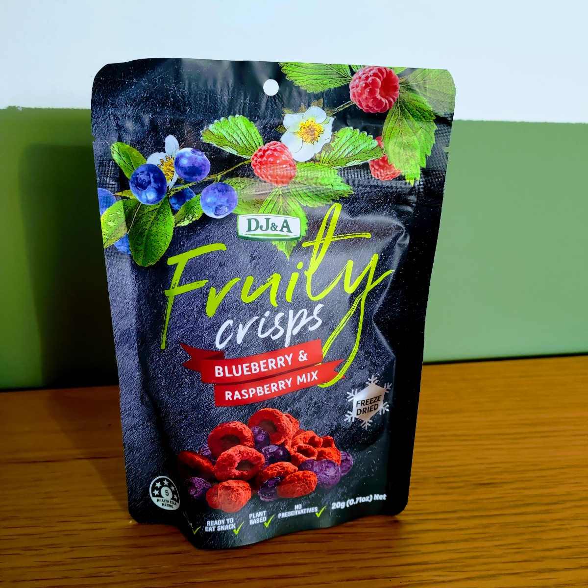 Fruity Crisps - Blueberry & Raspberry Mix from DJ&A - Vegan Product ...