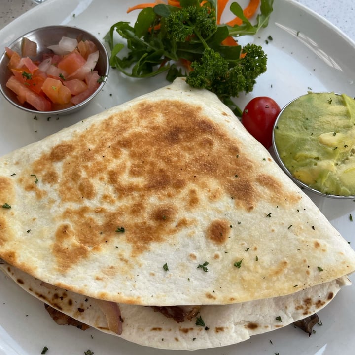 photo of Papachinos Stoneridge Vegetarian Quesadilla shared by @sarahjeggle on  12 Nov 2021 - review