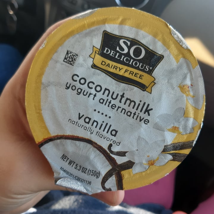 photo of So Delicious Dairy Free Vanilla Coconutmilk Yogurt Alternative shared by @nataliaaruh on  21 Aug 2022 - review