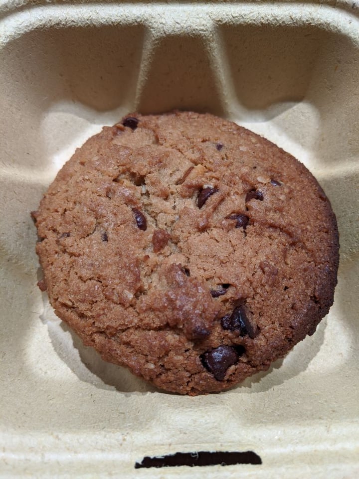 photo of Veggie Grill Chocolate Chip Cookie shared by @alicexyl on  27 Nov 2019 - review