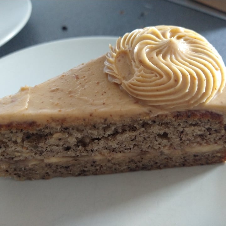 photo of Txarloska Pastelería Vegana Banana cake shared by @nimoe on  04 Oct 2020 - review