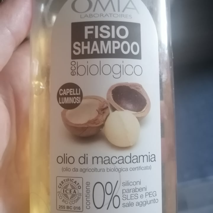 photo of Omia Laboratoires Fisio Shampoo con Olio di Macadamia shared by @chocomomo0601 on  14 Jun 2022 - review